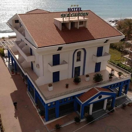Sea Garden Hotel 아쿠아페사 외부 사진