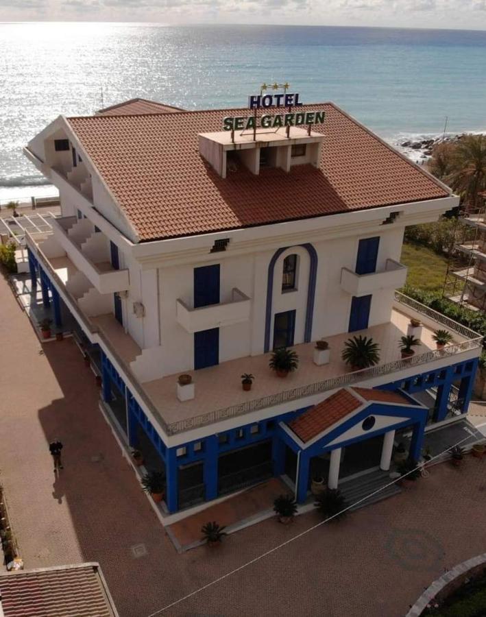 Sea Garden Hotel 아쿠아페사 외부 사진