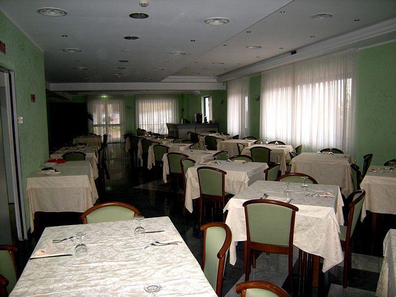 Sea Garden Hotel 아쿠아페사 외부 사진